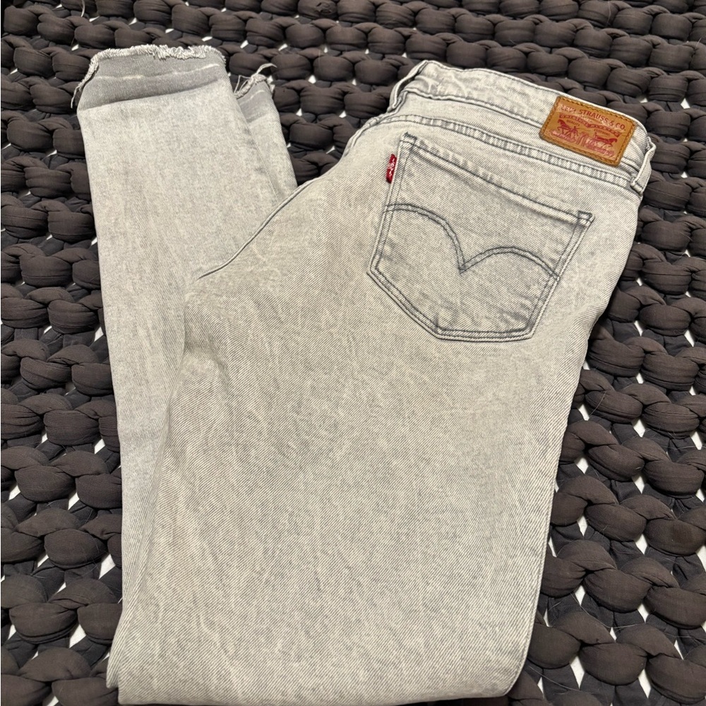 Levi's 711 Skinny Jeans - Picture 6 of 6